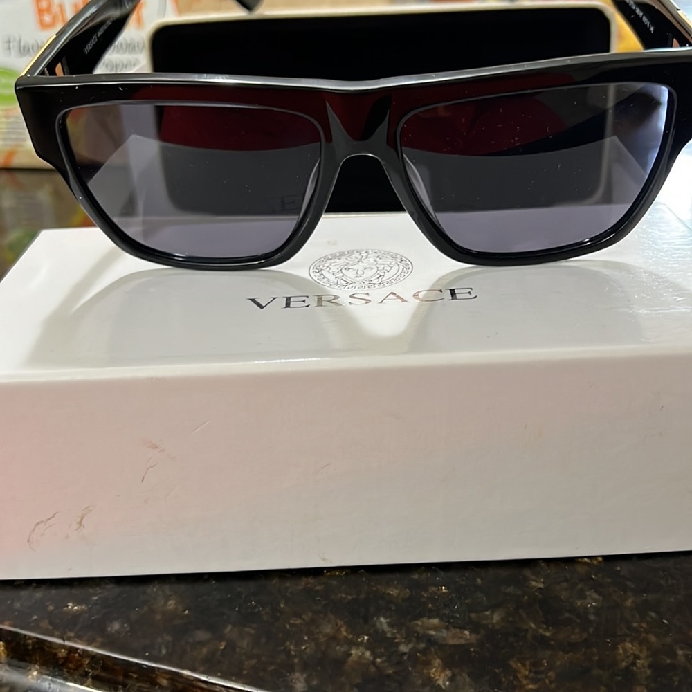 Versace sunglasses black with gold on side - Picture 4 of 5